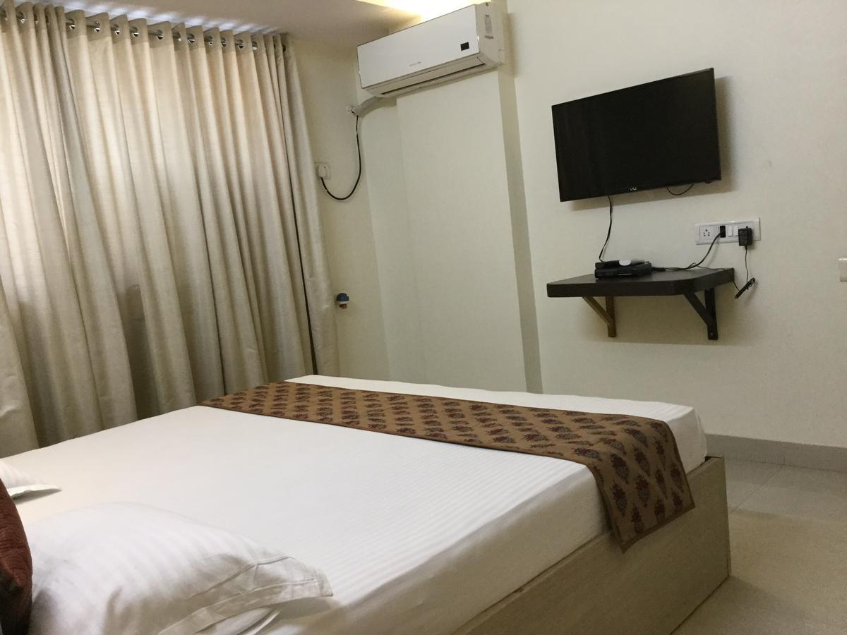Arista Service Apartments Bombaim Exterior foto